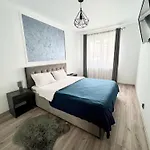 Lotus Apartman *
