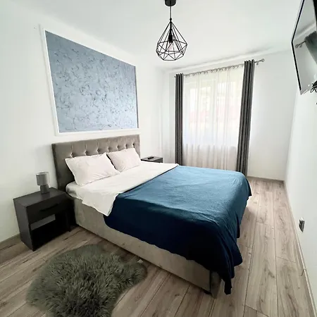 Lotus Apartment *