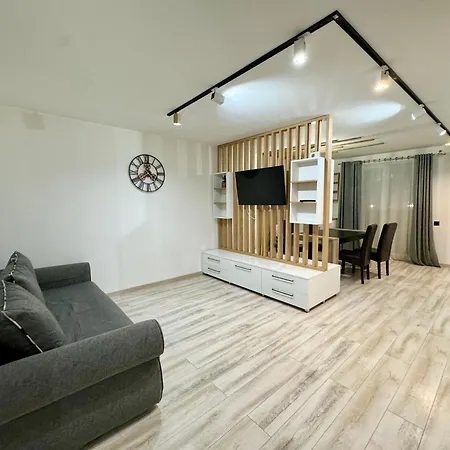 Lotus Apartment *